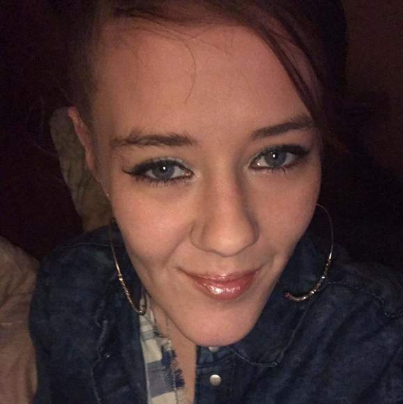 Meet your Posher, Cindy - Picture 1 of 1